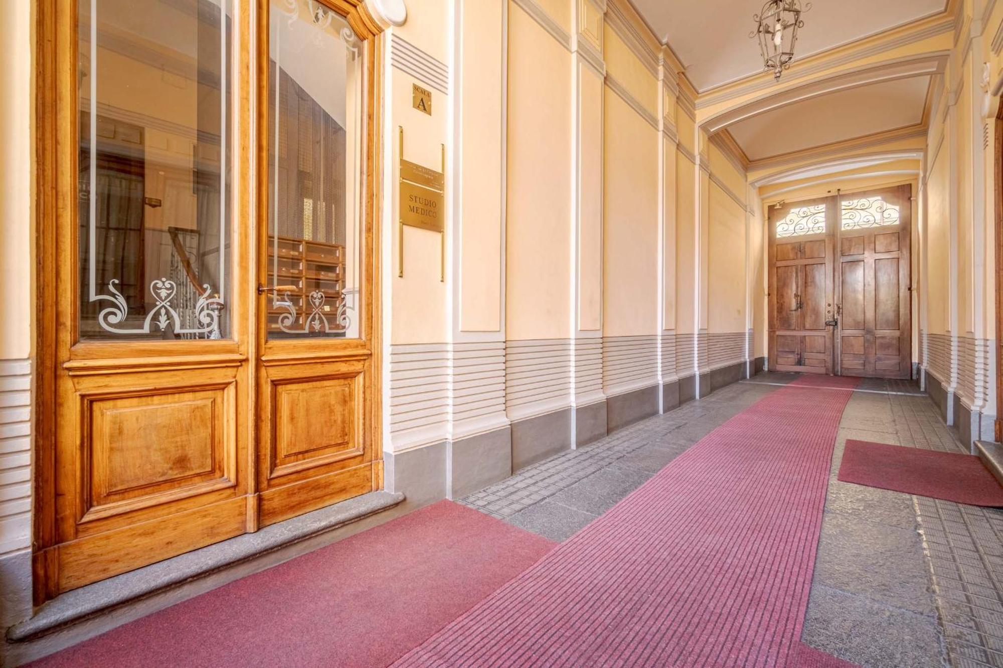 Casa Valeggio Attic Apt Few Steps From Porta Nuova Apartment Turin Ngoại thất bức ảnh